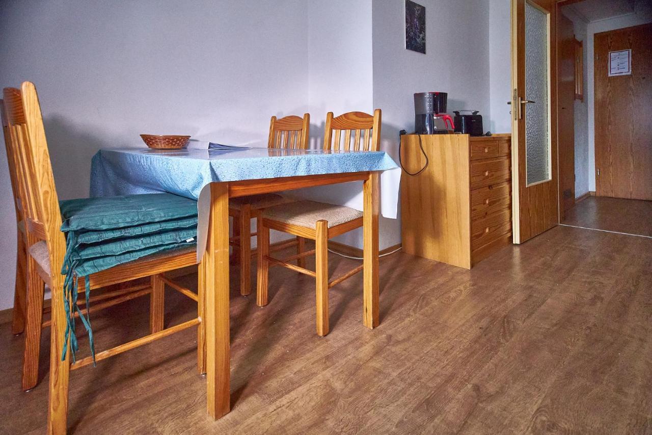 Aparthotel Цвизел Екстериор снимка